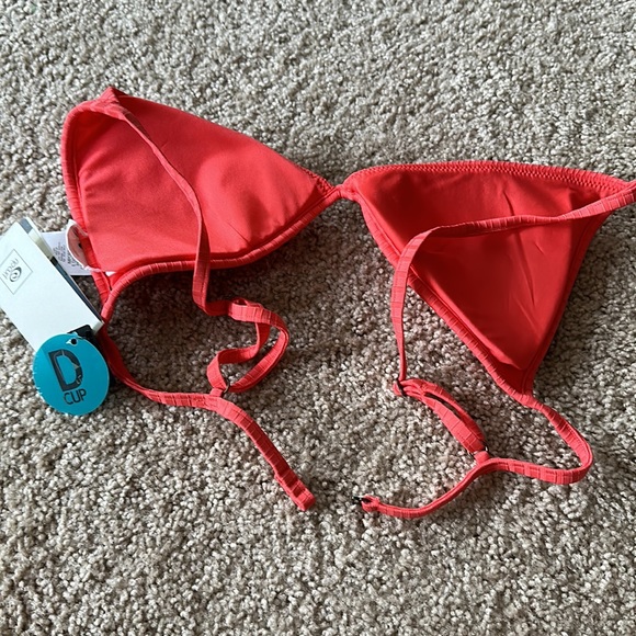Rip curl Coral color bathing suite top - Picture 4 of 4